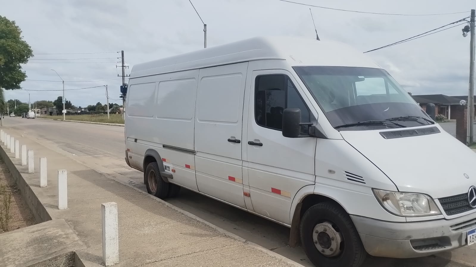 Camioneta Mercedes en operación